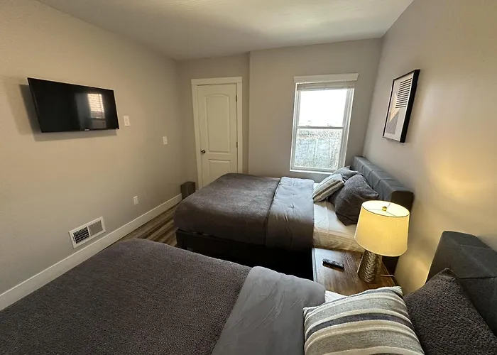 Lovely 2br Near Downtown Area Columbus